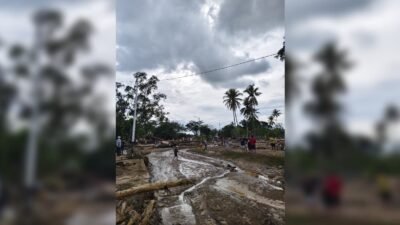 Hujan Deras Hampir Dua Pekan Sebabkan Banjir Bandang di Padang, Warga Panik