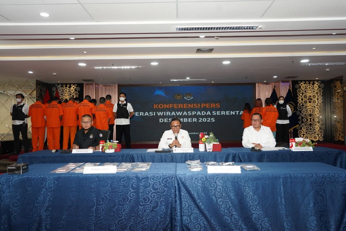 Sebanyak 220 Warga Negara Asing (WNA) yang diduga melakukan pelanggaran keimigrasian berhasil dijaring Direktorat Jenderal (Ditjen) Imigrasi dalam Operasi Wirawaspada yang dilaksanakan serentak pada 10-12 Desember 2025. (Foto: Ditjen Imigrasi)