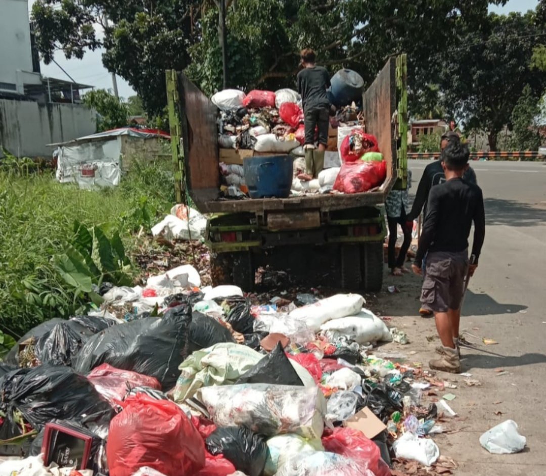 Dinas Lingkungan Hidup (DLH)_ Kabupaten Cianjur berencana menambah sejumlah kendaraan operasional guna meningkatkan pelayanan.(DLH Cianjur)