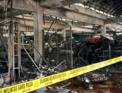 Ratusan Kios Terbakar, Aktivitas Pasar Induk Kramat Jati Sempat Lumpuh
