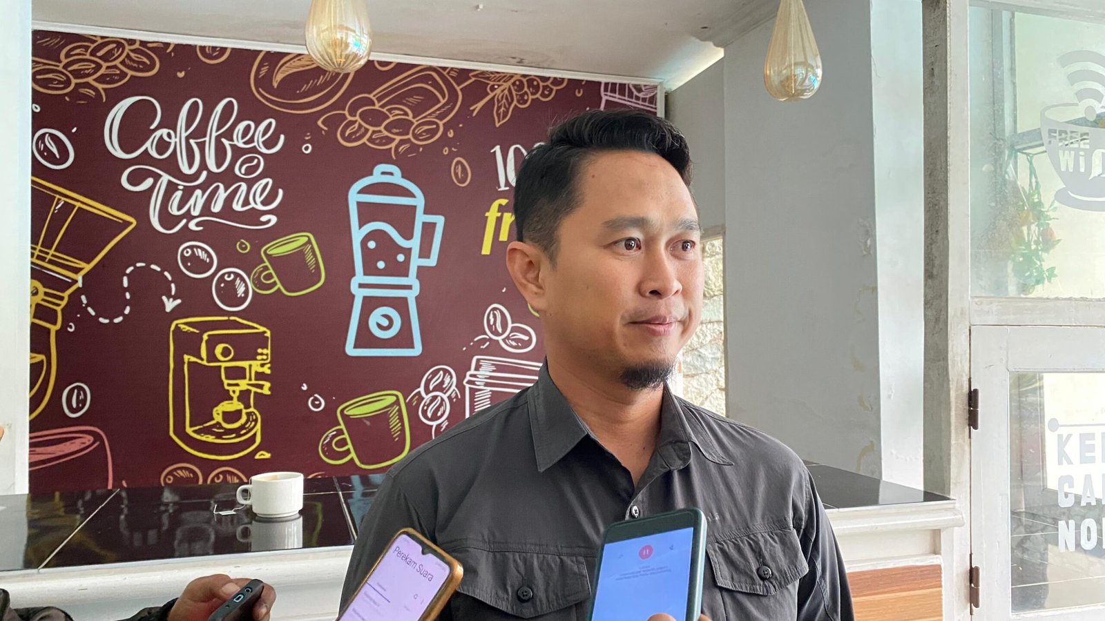 Kepala Dinas Tenaga Kerja dan Transmigrasi (Disnakertrans) Kabupaten Cianjur, Denny W. Lesmana.(Cianjur Ekspres/Akmal Esa Nugraha)