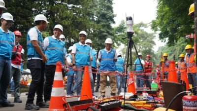 PT PLN (Persero) Unit Induk Distribusi (UID) Jawa Barat memastikan kesiapan penuh dalam menjaga keandalan pasokan listrik selama perayaan Natal 2025 dan Tahun Baru 2026.(PLN)