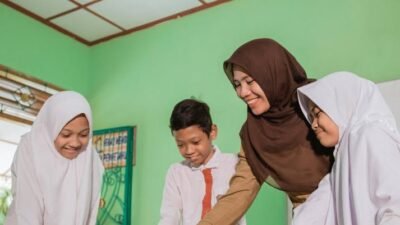 Contoh Catatan Wali Kelas untuk Rapor Semester 1 yang Mendidik dan Memotivasi