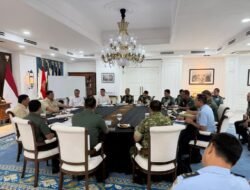 Perkuat Arah Pertahanan, Presiden Prabowo Gelar Pertemuan Rutin dengan Pimpinan TNI di Istana