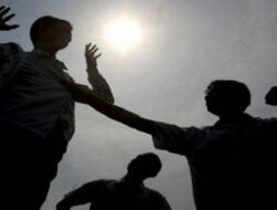 Salah Paham COD, Kurir Paket di Cianjur Dikeroyok Hingga Luka Parah