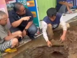 Dirut Perumdam Tirta Mukti Cianjur Turun Langsung Tinjau Perbaikan Empat Titik Kebocoran Pipa