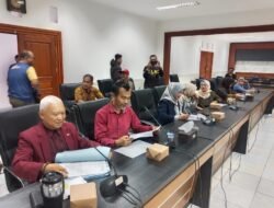 Nasabah PT LKM Akhlakul Karimah Tuntut Pengembalian Dana Secara Utuh