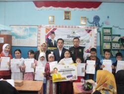 Kikis ATS di Kecamatan Cipanas, Anggota DPRD Cianjur Lukmanul Hakim Salurkan Beasiswa PIP untuk 369 Siswa SDN 1 Cimacan