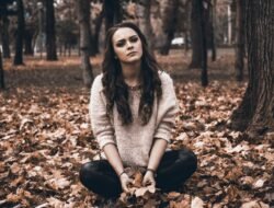 Ciri-Ciri Orang Overthinking yang Sering Tidak Disadari, Ini Dampaknya bagi Mental