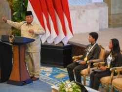 Prabowo Beri Penghargaan Atlet Indonesia Usai Raih Prestasi di SEA Games Thailand