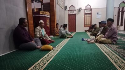 Camat Cidaun-Forkopimcam Sisir Pantai hingga Masjid di Malam Tahun Baru 2026