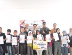 Peduli Dunia Pendidikan, Anggota DPRD Cianjur Lukmanul Hakim Salurkan Beasiswa PIP Bagi 618 Siswa SD di Desa Cimacan