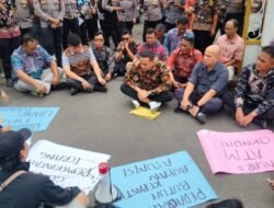 Retribusi Pasar Dinilai Janggal, JIM Geruduk Kantor Diskumdagin Cianjur