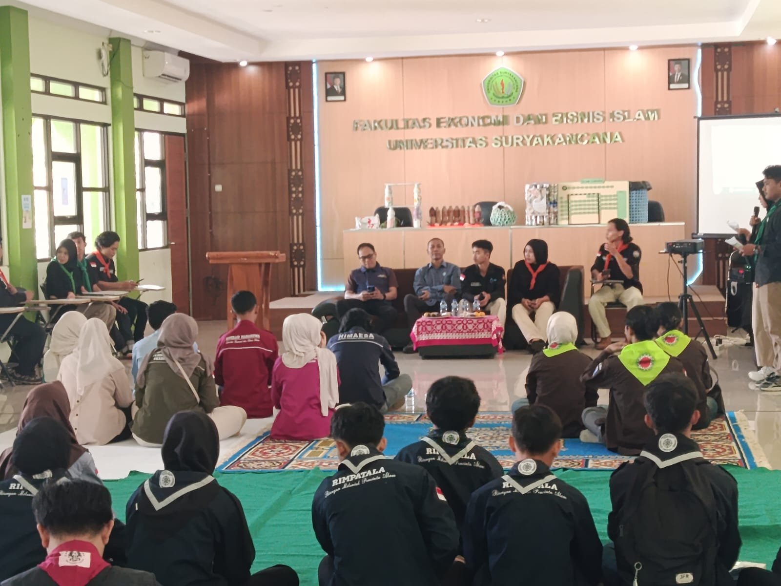 MAPALA dan SISPALA Cianjur menggelar diskusi santai namun mendalam mengenai sebab akibat bencana lingkungan,