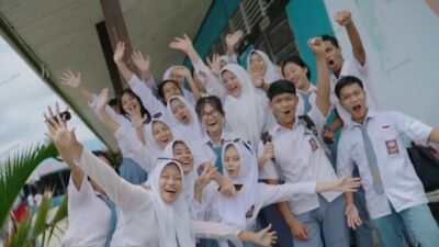 Harga Seragam SMA Terbaru, Baju Putih dan Rok Mulai Rp50 Ribuan