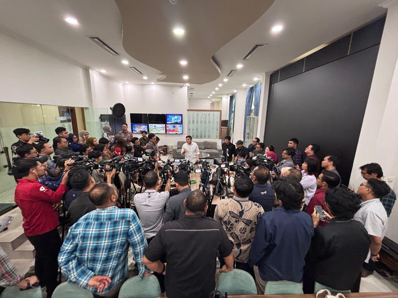 Sekretaris Kabinet (Seskab) Teddy Indra Wijaya menyampaikan bahwa berbagai kebijakan konkret telah dijalankan guna mendukung program peningkatan tersebut.