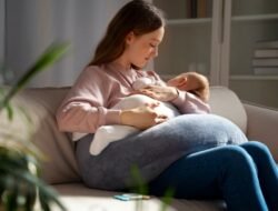 7 Tips Puasa Aman untuk Ibu Menyusui agar ASI Tetap Lancar