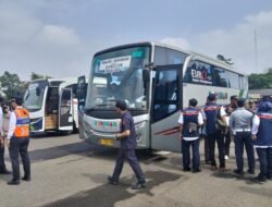 Satlantas Polres dan Dishub Cianjur Gelar Ramp Check Bus di Terminal Pasir Hayam