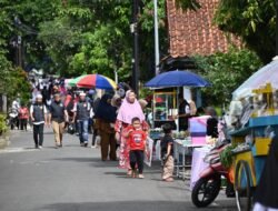 Apa Itu Ngabuburit? Tradisi Menunggu Waktu Berbuka Puasa