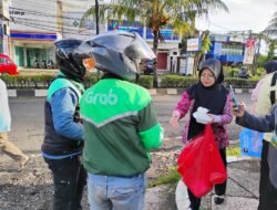 Sentuhan Kasih Srikandi PLN Cianjur: Perkuat Solidaritas Melalui Aksi “Berbagi Saling Menguatkan”