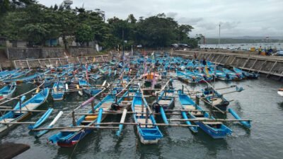 Ratusan Perahu Nelayan Jayanti di Kecamatan Cidaun Terbengkalai