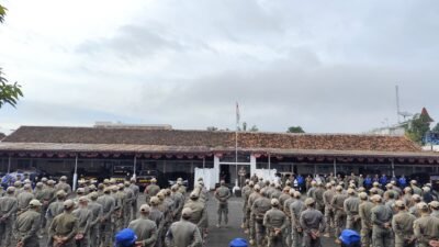 Apel kesiapsiagaan yang digelar di halaman Markas Komando (Mako) Satpol PP dan Damkar Kabupaten Cianjur pada Jumat 13 Maret 2026.