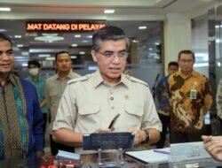 Menaker Pastikan Posko THR-BHR Tetap Siaga Saat Libur, Aduan THR Jadi Prioritas Pengawasan