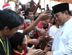 Open House Lebaran di Istana, Presiden Prabowo Disambut Antusias Ribuan Warga