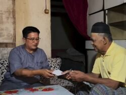 DLH Cianjur Kunjungi Kediaman Penarik Becak Tertimpa Musibah Pohon Tumbang