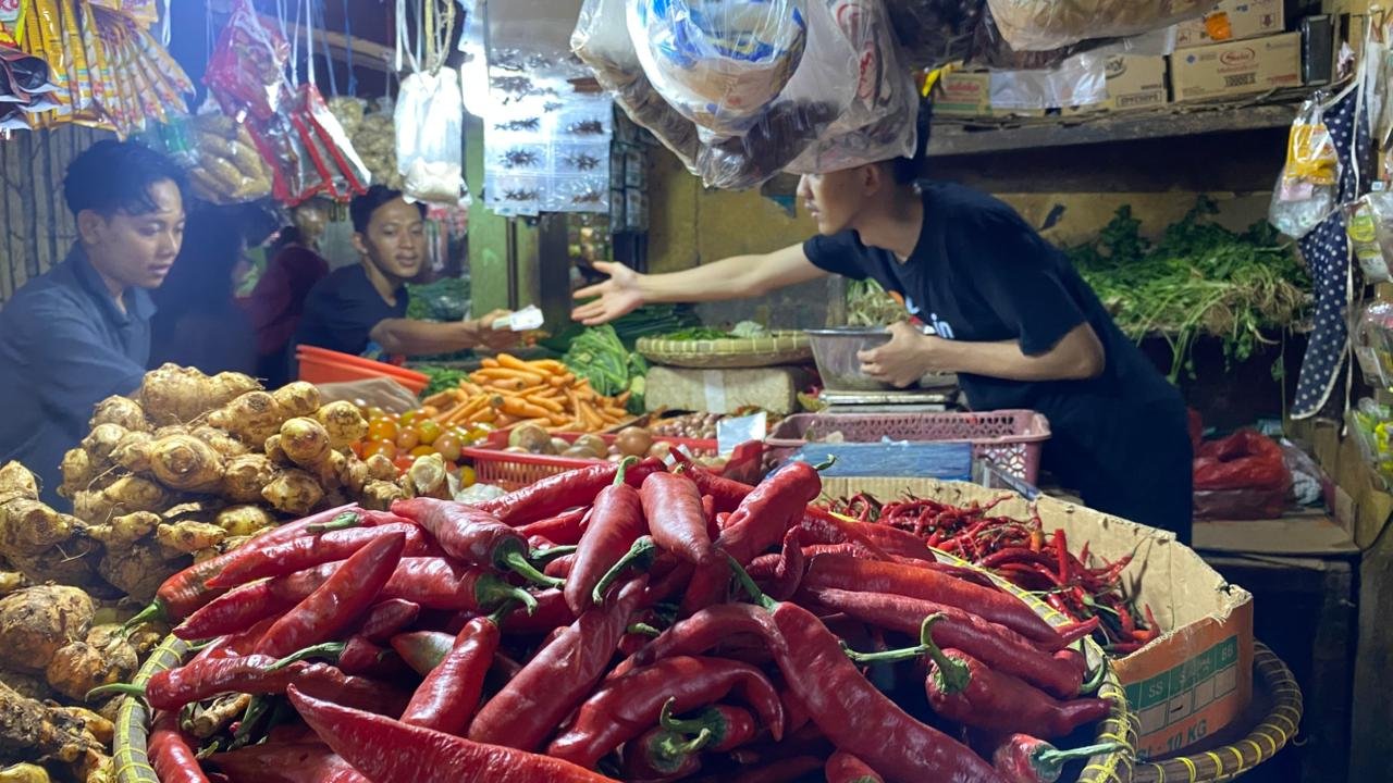 Harga Cabai di Cianjur Melonjak Tajam, Omset Pedagang Naik Lima Kali Lipat Jelang Lebaran 2026