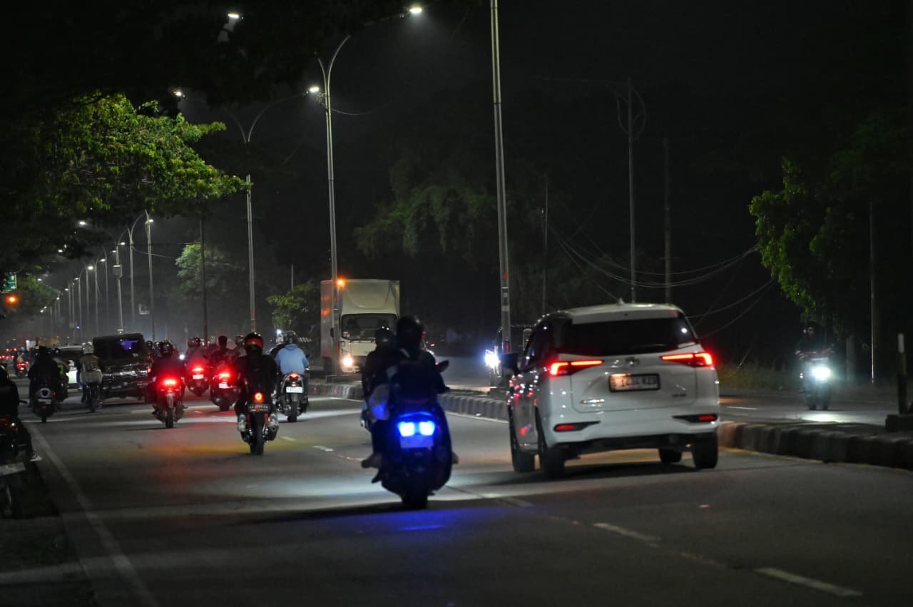 Truk Sumbu Tiga ke Atas Wajib Patuhi Aturan Pembatasan Selama Periode Angkutan Lebaran