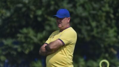 Bojan Hodak Waspadai Dewa United, Persib Tetap Bidik Kemenangan