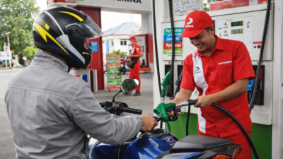 Harga BBM Hari Ini 4 April 2026, Pertalite Tetap Rp10.000 per Liter