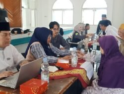 Calon Jemaah Haji Cianjur Jalani Pemeriksaan Kesehatan