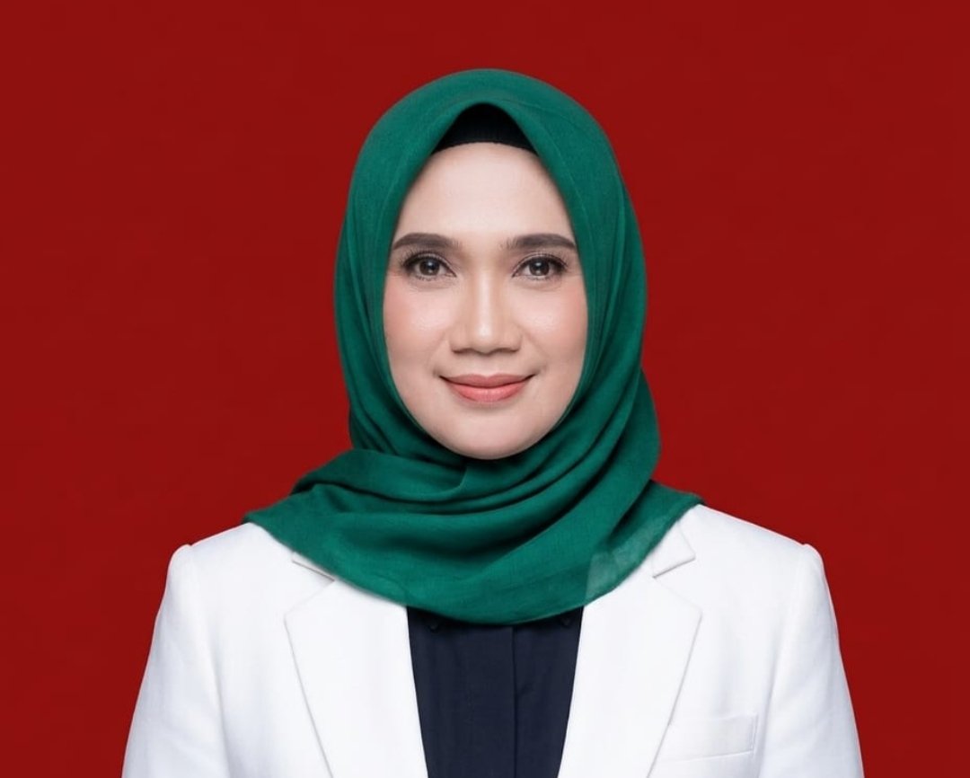 Salah satu kandidat yang turut mendaftar yakni Diny Diana Farida.