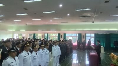 Bupati Cianjur, Mohammad Wahyu Ferdian melantik serta mengambil sumpah pejabat pratama, administrator, sekaligus pengangkatan CPNS menjadi PNS di sebuah hotel kawasan Puncak, Rabu 29 April 2026