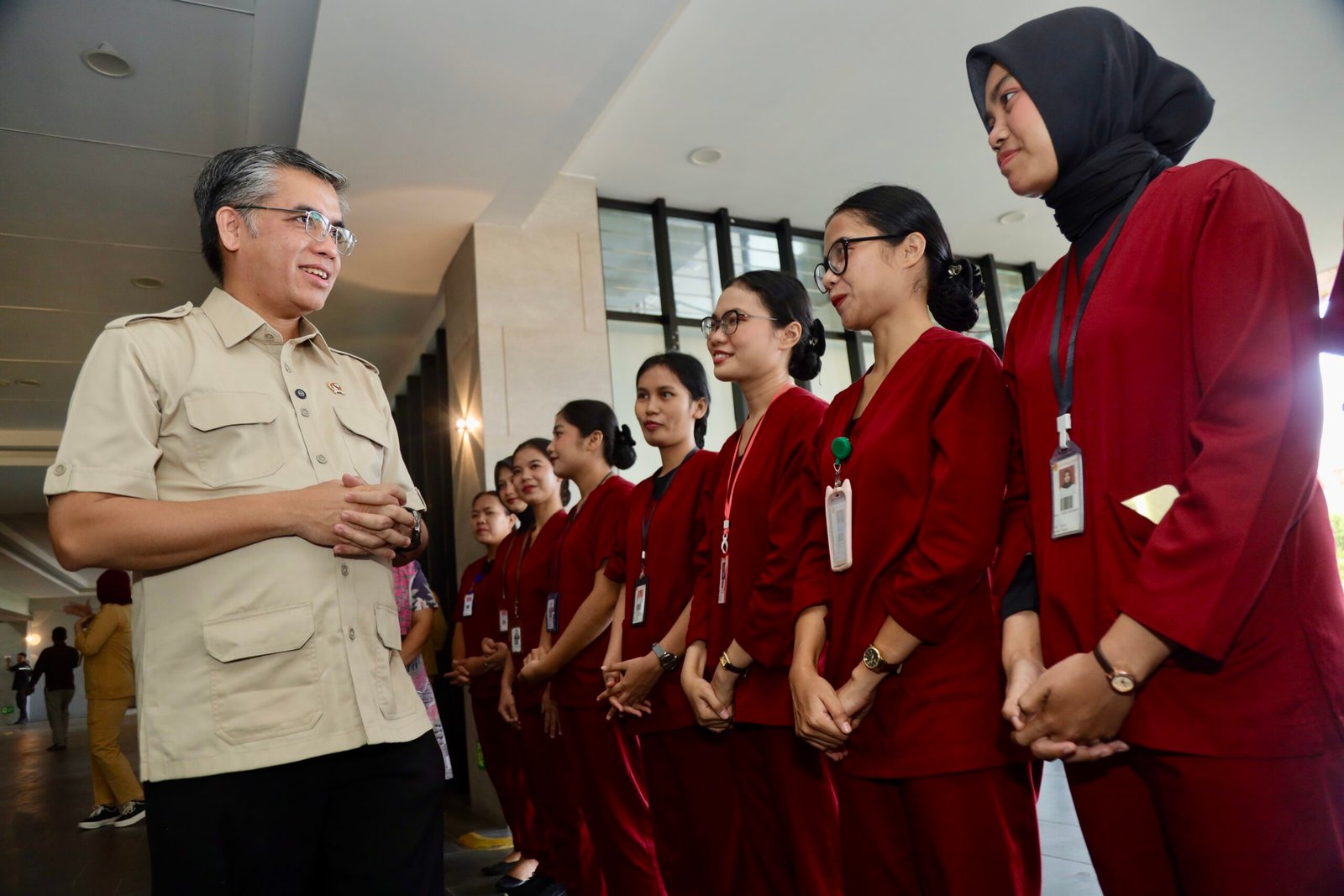 Menteri Ketenagakerjaan (Menaker) Yassierli menekankan pentingnya perusahaan menyesuaikan penugasan peserta magang dengan latar belakang pendidikan masing-masing