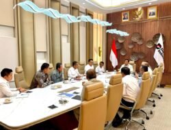 Pulang dari Rusia dan Prancis, Prabowo Langsung Gelar Rapat Terbatas
