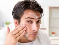 Cara Merawat Wajah di Musim Panas Agar Tetap Sehat, Segar, dan Glowing