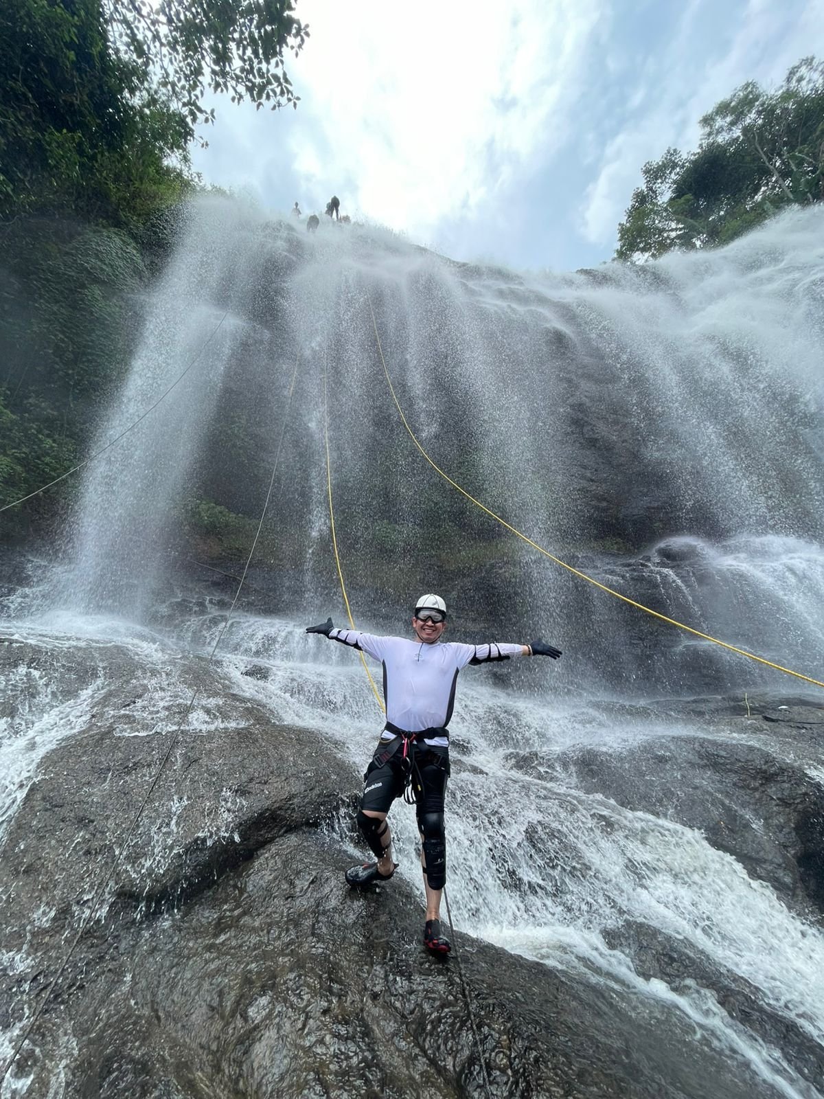 Curug Cikondang yang merupakan salah satu destinasi wisata di Kabupaten Cianjur masih terbilang minim fasilitas. (Foto: Istimewa)