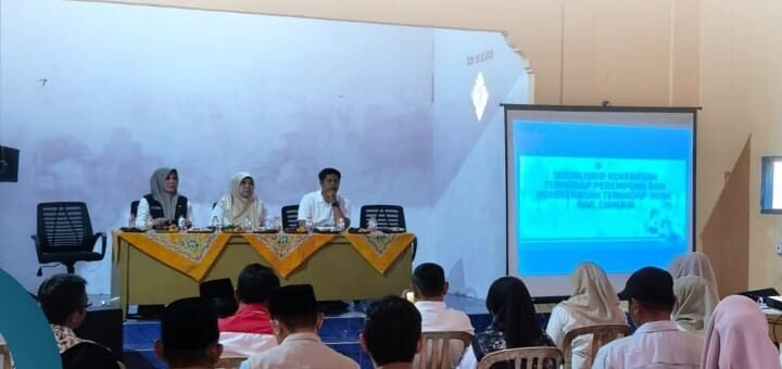 DPPKBP3A Cianjur Sosialisasikan KTP, KTA dan TPPO di Kecamatan Sukaresmi