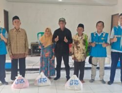 PLN ULP Cianjur Kota Salurkan Sembako dan Edukasi Keselamatan Ketenagalistrikan di Desa Girimulya Cibeber