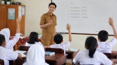 Guru Honorer Cianjur Harap Diangkat Penuh Waktu