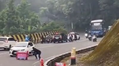 Viral Keributan di Puncak Pass, Mobil Dihadang hingga Dilempar Helm, Ini Penjelasan Polisi
