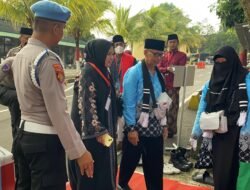 Puluhan Jemaah Haji Mulai Masuk Mapolres Cianjur Jelang Keberangkatan ke Tanah Suci