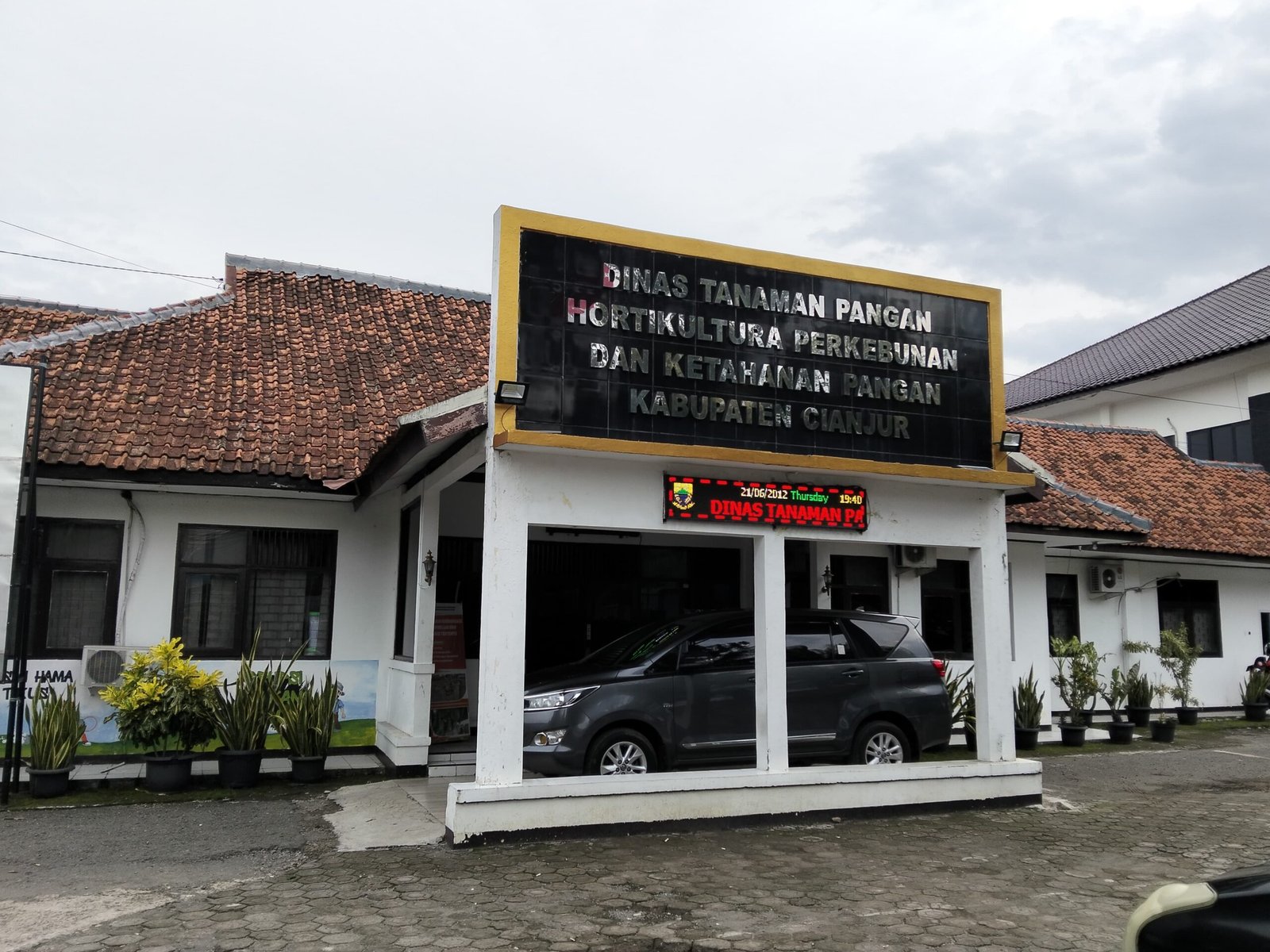 Kantor Dinas Tanaman Pangan, Hortikultura, dan Perkebunan (DTPHP) Kabupaten Cianjur di Jalan Raya Bandung. (Foto: Cianjur Ekspres / Moch. Nursidin)