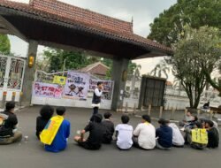 PMII STISIP Guna Nusantara Cianjur Gelar Aksi Unjuk Rasa di Kantor Pemkab, Soroti Persoalan Tata Kelola Pendidikan