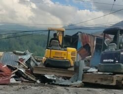 Penertiban Kios di Puncak Diwarnai Ketegangan, Pedagang Dijanjikan Kompensasi