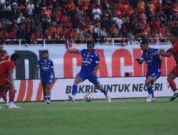 Persib Bangkit dan Tundukkan Persija 2-1, Adam Alis Jadi Penentu Kemenangan di Samarinda