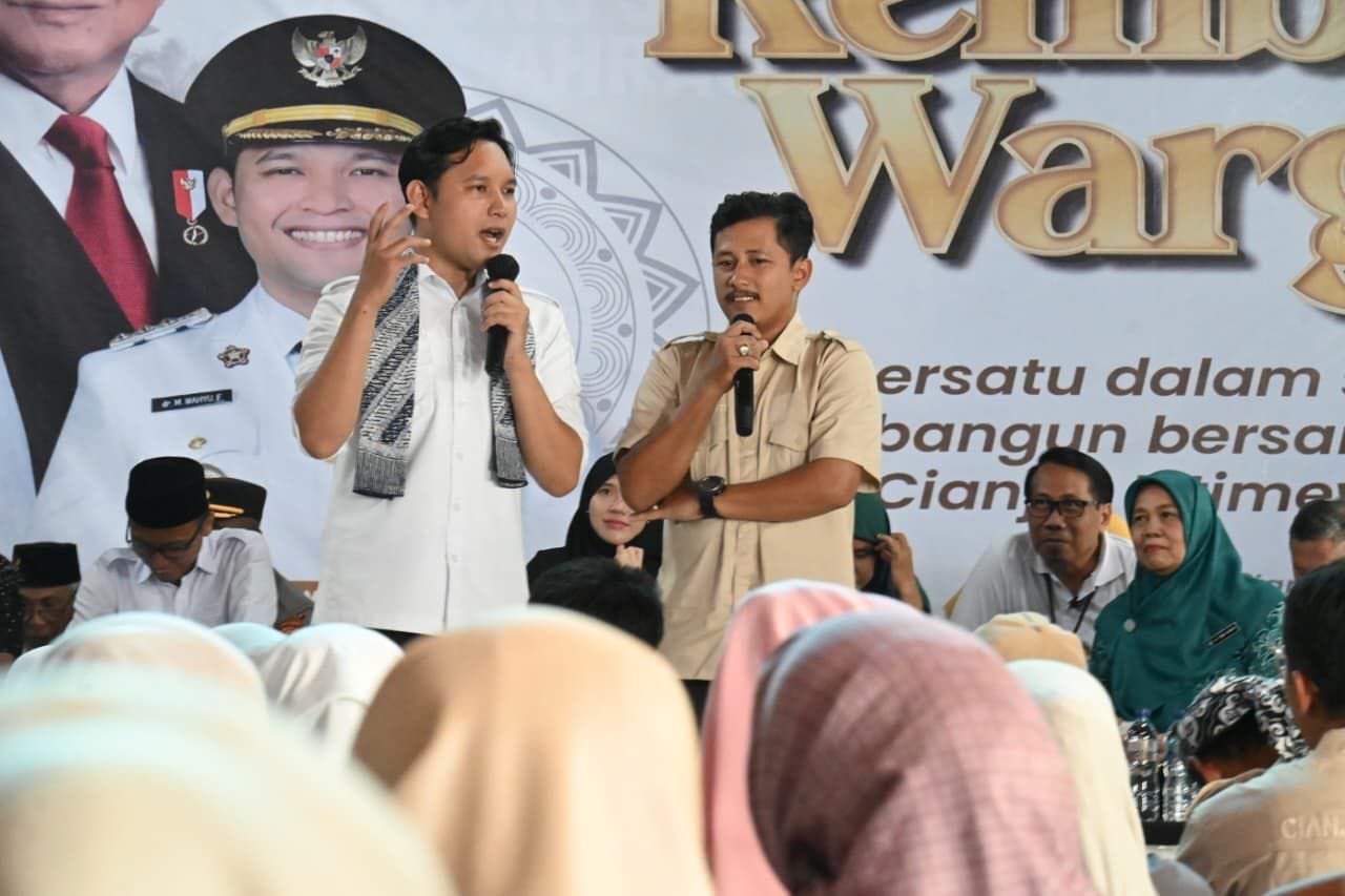 Kegiatan Rembug Warga di Desa Cipetir, Kecamatan Cibeber, dihadiri Bupati Cianjur, Mohammad Wahyu Ferdian, bersama Ketua TP PKK Kabupaten Cianjur, Najmah Nur Islami, Jumat 12 Juni 2026.
